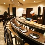 すし処しあわせ - 面白い形のカウンター席（承諾済み）