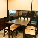 すし処しあわせ - テーブル席