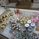 道の駅 びわ湖大橋米プラザ - チルド品のショーケース(*ﾟ▽ﾟ)ﾉ