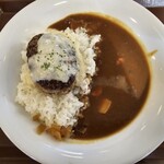すき家 - 料理写真:チーズインハンバーグカレー 890円