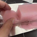 菊屋 - 糸で切ると綺麗に切れます　プルンプルン
