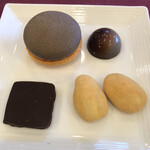 サロン・ド・ロワイヤル - 