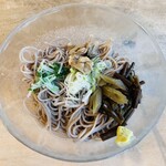 とちの茶屋 - 冷やし山菜そば