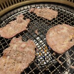 焼肉と精肉のひら山 - 