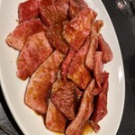 焼肉と精肉のひら山 - 並カルビ