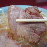 ラーメン二郎 - 豚はチッコイけど好きな食感