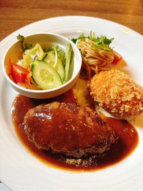 喫茶 赤いサニー - 伏屋/洋食 | 食べログ