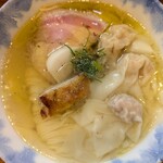 Ramen FeeL - 味玉は無いのが少しだけ残念。