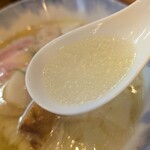 Ramen FeeL - 絶品のスープです。