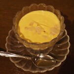 ナタラジ - マンゴーシュリカンドはアーモンドがいっぱい散らしてありますね