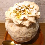 京かき氷 つみき - 氷の中には、細かく刻んだ栗と濃厚なマロンクリームがはいっており、マロンクリームの甘さと柔らかい栗の食感が良いアクセントになっている～!!( ^o^)ﾉ