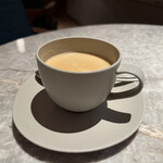 AuBlanc - 食後にコーヒー（食事中はペリエ）