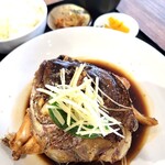 旬彩処 大岳 - あら炊き膳（ご飯、味噌汁、小鉢、漬物付き）