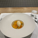 シャントレル - 11皿目
      柿を使ったプレデセール