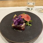 シャントレル - 5皿目
      ブリ、紅芯大根、サラダ仕立て