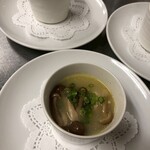 CHINESE DINING 瑞 - 大蒜鶏丸湯