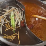 モンゴル薬膳鍋 - 