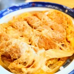 やぶ善 - "かつ煮"としても楽しめる、老舗の"かつ丼"。