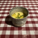 コントルノ食堂 - ウェルカムスパークリングとひと品のコーンスープ