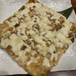 焼肉 三千里 - 海鮮チーズチヂミ1,320円はフワフワで付属のタレは辛いので大人用。子供は焼肉タレで美味しく頂きました。