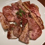 焼肉 三千里 - おそらくカルビ2人前