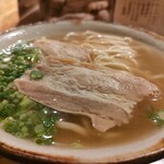 間借りそば - 三枚肉そば¥900　ホリゾンタルアングル