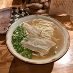 間借りそば - 三枚肉そば¥900　バードアイアングル