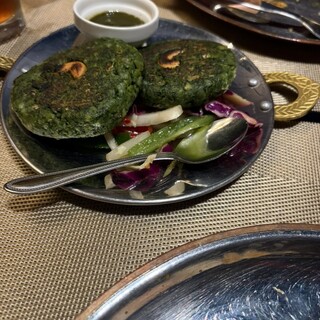 バンゲラズキッチントラディショナル_1