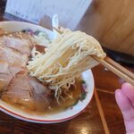中華そば さとう - 麺リフトアップ
