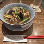 大連餃子基地 DALIAN 渋谷ストリーム店 - 5種のきのこあんかけ麺
