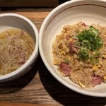 鴨出汁中華蕎麦 麺屋yoshiki - 鴨チャーハン(鴨スープ付き)