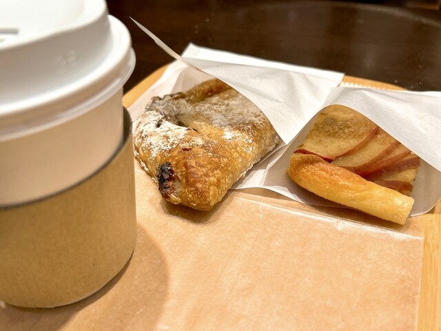 BOULANGERIE LA TERRE Tokyo Eki Keiyo Sutorito Ten