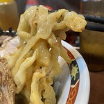 ぎと家 - 麺アップ　　ピロピロ具合が良き