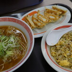 幸楽苑 - 料理写真:モーニングEセット￥790   素ラーメン/半チャーハン/餃子・・・¥150お得