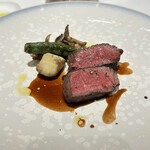 Ristorante Ecru - 黒毛和牛 鳥取のオレイン55のヒレ フォンドボーソース 金茸と畑しめじ