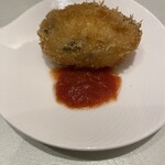 芳味亭 - カニクリームコロッケ