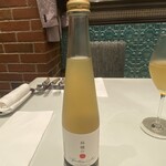 芳味亭 - リンゴのスパークリングジュース