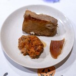 うを徳 - 2025.10 出汁で炊いてから揚げた山城産海老芋 余市産アンキモ煮付け 奈良漬け