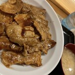 ミルキーウェイ - バラ肉豚丼B （漬物 写ってない！）