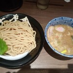 六厘舎 TOKYO - 生七味つけめん並盛