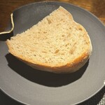 フィオッキ - 自家製全粒粉のパン