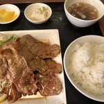 ラーメン＆中華 恵伊登 - 焼肉定食
