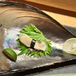 銀座 幸の羽 - 平貝炙り