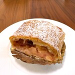 グリュッケンベルグ - アプフェルシュトゥルーデル（550円）