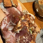 トラットリア ダイ パエサーニ - サラミ盛り合わせ