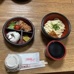 中野うどん学校 - うどん学校でのランチ