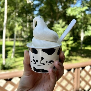 富良野チーズ工房 アイスミルク工房_1