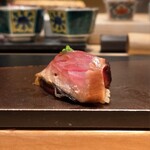 鮨 こしかわ - 鰹の藁焼き　握り