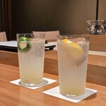 鮨 こしかわ - すだちサワー　980円
      レモンサワー　980円