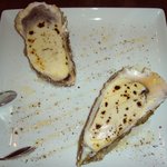 ア ミオ アージョ - 絶品！根セロリのピューレをのせた「岩手県広田産生牡蠣のオーブン焼き」